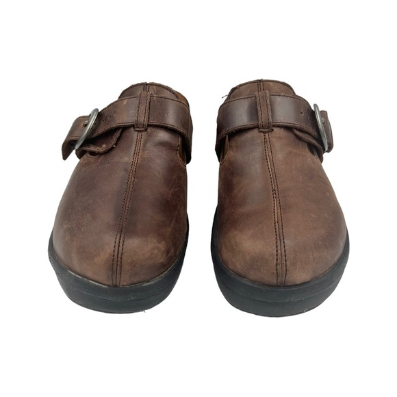 CROCS Cobbler Buckle Strap Leather Clogs Brown - Picture 5 of 11